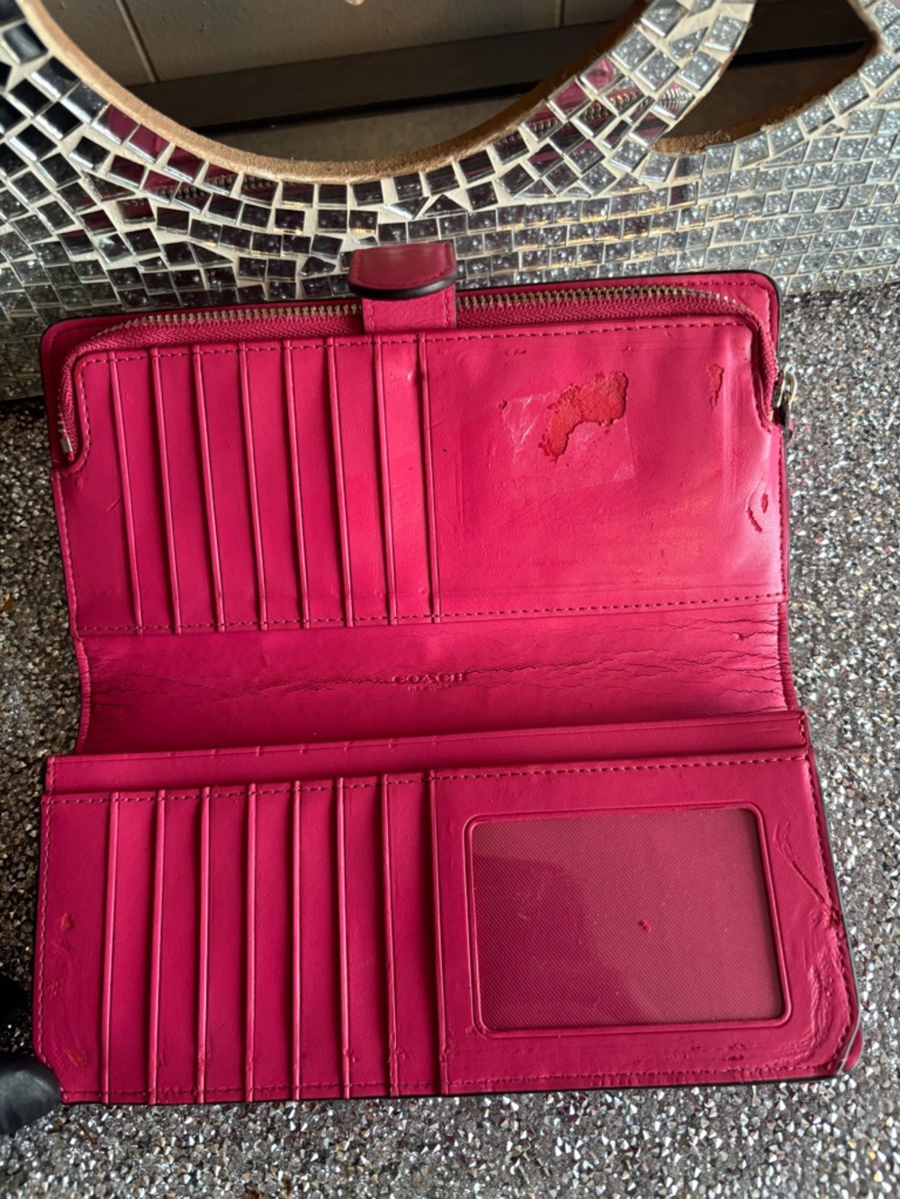 💕Coach Women's Pink Leather Wallet - Picture 6 of 6